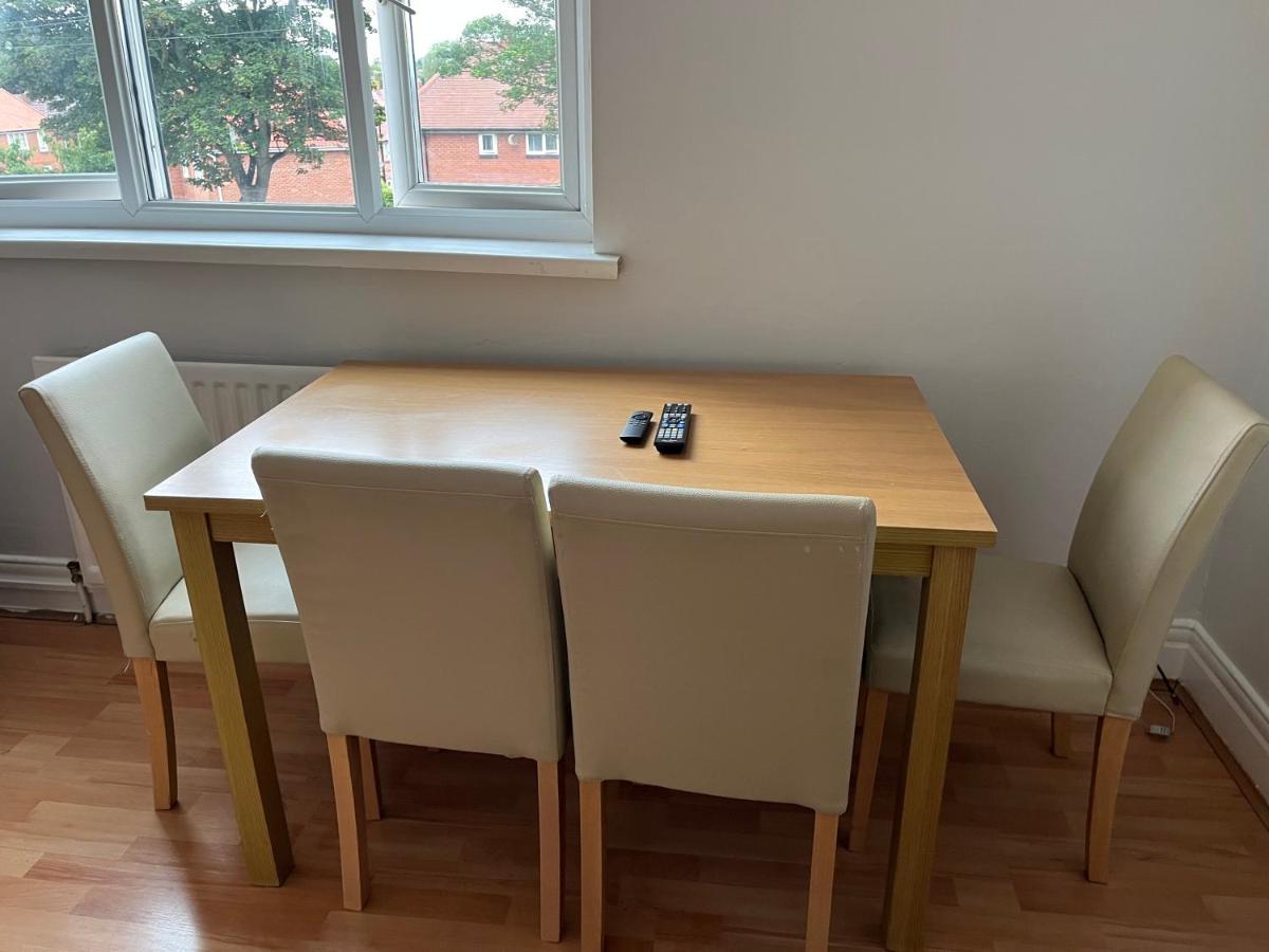 2 Bedroom Apartment, 5 Minutes From City Centre Newcastle upon Tyne Buitenkant foto