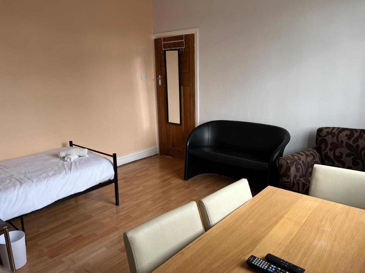 2 Bedroom Apartment, 5 Minutes From City Centre Newcastle upon Tyne Buitenkant foto