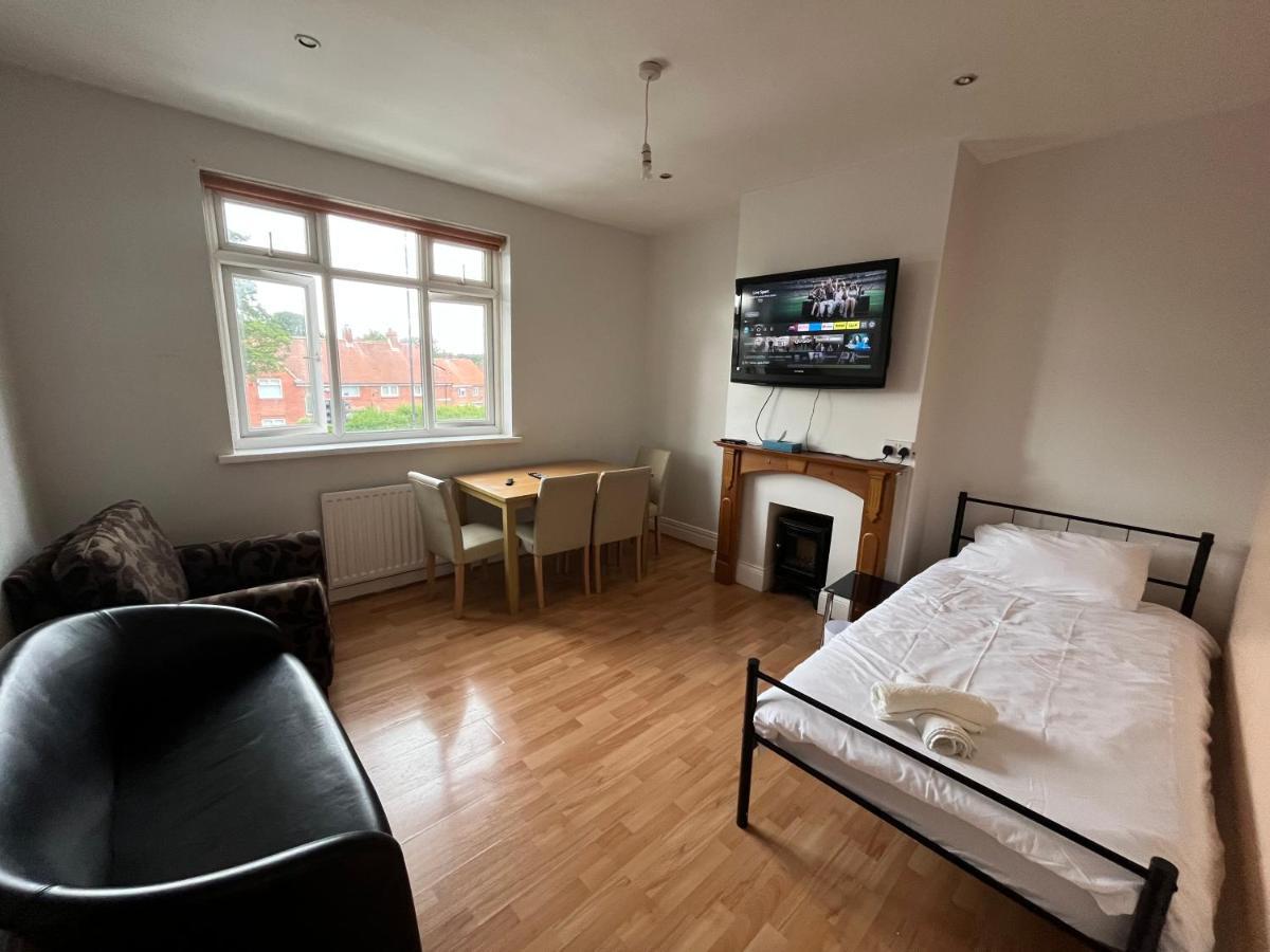 2 Bedroom Apartment, 5 Minutes From City Centre Newcastle upon Tyne Buitenkant foto